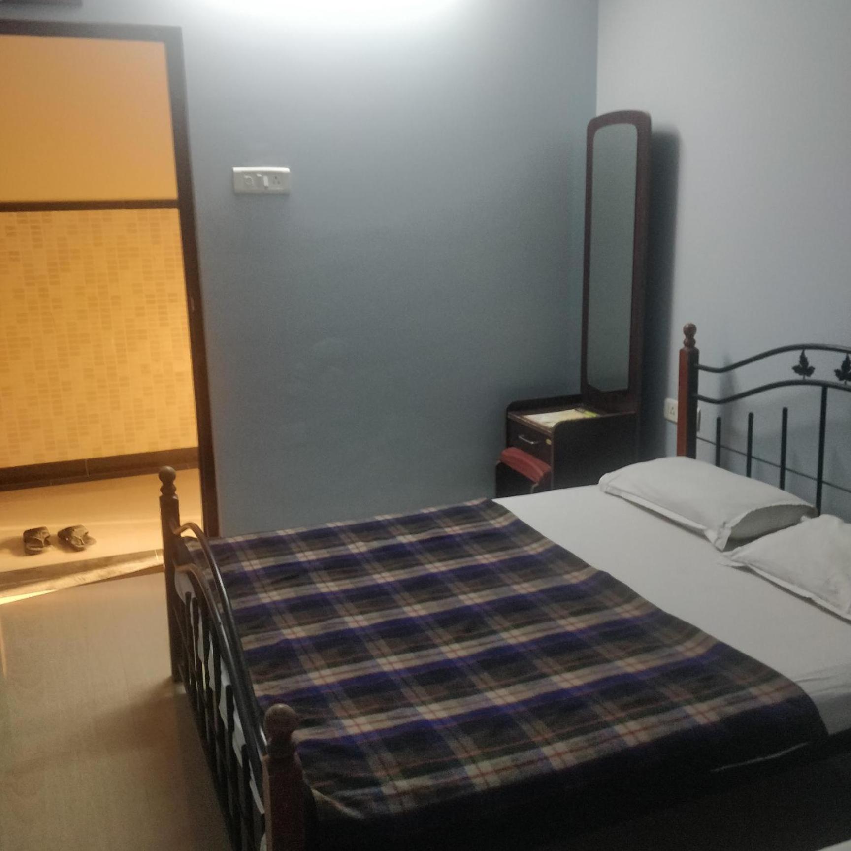 Hotel Delta Executive Shirdi Eksteriør bilde