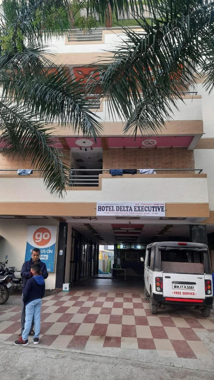 Hotel Delta Executive Shirdi Eksteriør bilde